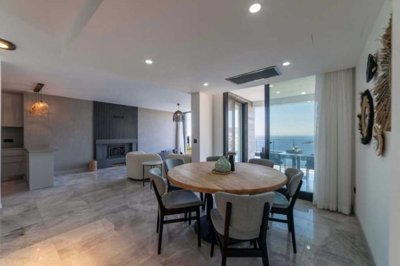 Prestigious Seafront Villas And Apartments In Bodrum – Dining space with sea views