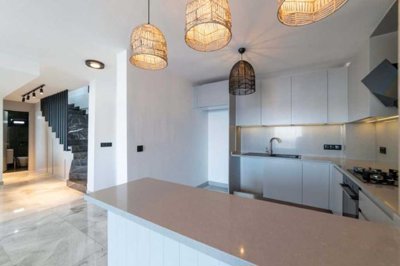 Prestigious Seafront Villas And Apartments In Bodrum – Open-plan modern kitchen