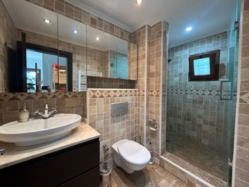 A Traditional Stone Villa And Guest House For Sale In Bodrum - Luxury ensuite bathroom