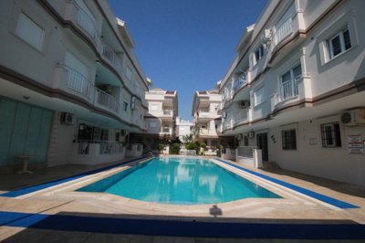 Great-Value Investment Property For Sale In Didim – Apartment and communal pool