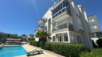 A Bright & Airy Apartment In Antalya For Sale - A pretty established complex