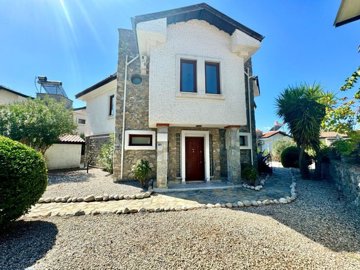 A Charming Detached Villa For Sale In Fethiye - Easy-to-maintain exterior and driveway