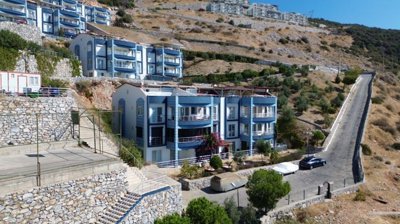 A Bargain, Full Sea View Apartment For Sale In Didim – A pretty complex on the hillside