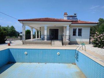 A Ready-To-Move Fethiye Bungalow For Sale - Private pool and sun terraces