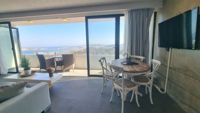 Magnificent Sea View Apartment For Sale In Bodrum - Full sea views from the living area and dining space