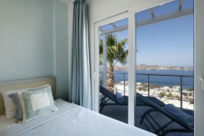 Superb Hillside Apartment For Sale In Bodrum - Stunning sea views from the bedroom