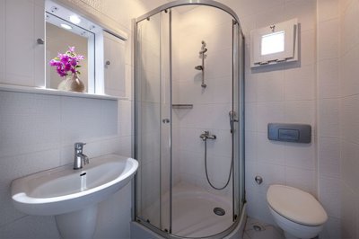 Superb Hillside Apartment For Sale In Bodrum - Luxurious bathroom