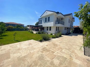 A Superb Dalyan Villa & Second Property For Sale Near Dalyan - Large driveway for secure parking