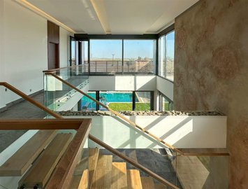 An Ultra-Modern Villa With A Private Pool For Sale in Belek, Antalya - Stylish open staircase and gallery