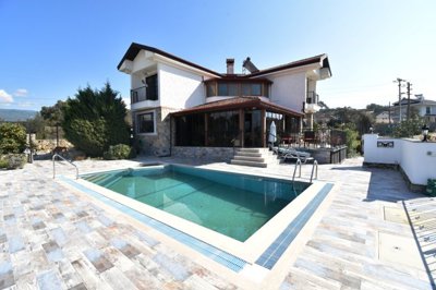 Private Traditional Stone Villa For Sale In Fethiye - A large villa with vast private plot