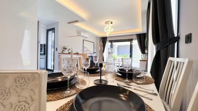 Newly Built Luxury Detached & Semi-Detached Kusadasi Villas For Sale - Dining area