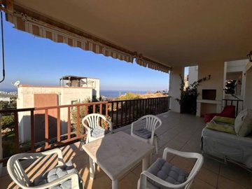 A Modern, Furnished, Reverse Duplex Bodrum Apartment For Sale – A very large sea view balcony