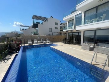 Deluxe Kalkan Property Is For Sale - A stunning infinity pool and sun terraces