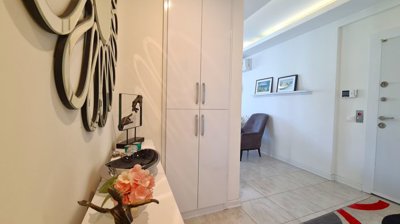 Fully Furnished Apartment For Sale In Alanya – Apartment entrance hall