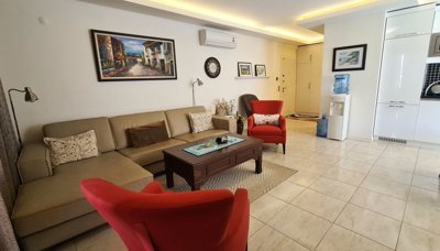 Fully Furnished Apartment For Sale In Alanya – Lounge through to the hallway