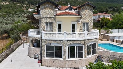 A Grand Detached Villa In Fethiye For Sale - Huge triplex villa with guest house and large plot