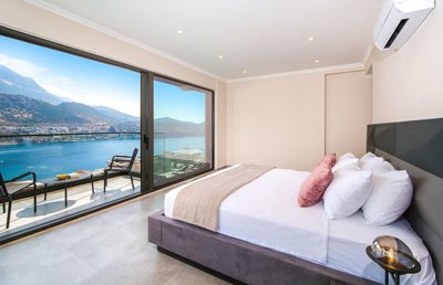 Magnificent Sea View Property For Sale In Kalkan - Spacious double bedroom with ensuite and balcony