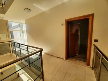 Modern Apartment Near The Beach In Kusadasi For Sale - Apartment entrance