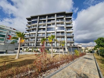 Newly Built One-Bedroom Alanya Apartment In Avsallar For Sale - Social outdoor space