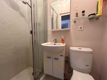 A Pretty Semi-Detached Triplex Villa In Bodrum For Sale - Ensuite bathroom