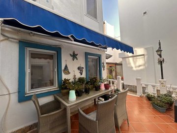 A Pretty Semi-Detached Triplex Villa In Bodrum For Sale - Delightful seating area