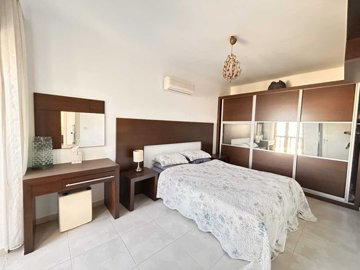 Beautiful Sea-View Apartment For Sale In Bodrum – Large double bedroom