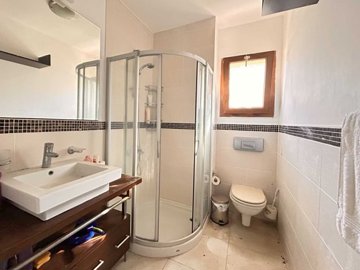 Beautiful Sea-View Apartment For Sale In Bodrum – Family bathroom