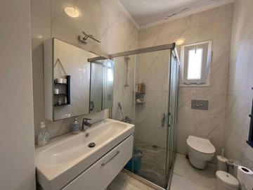 Spotless 3-Bedroom Duplex Apartment In Yalikavak, Bodrum Is For Sale - Family bathroom 