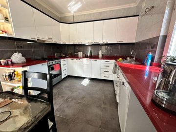 Traditional House With Private Garden For Sale In Dalyan - Modern fully fitted kitchen with built-in appliances