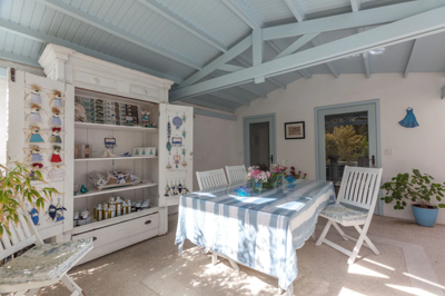 Idyllic Boutique Hotel For Sale In Alacati - Shady seating areas