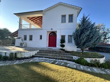 Rural Villa For Sale In Koycegiz, Dalyan - Vast well-kept gardens