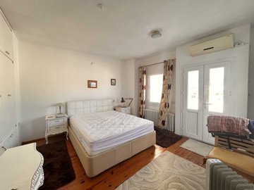 Traditional Bodrum Villa For Sale – Huge double bedroom with fitted storage cupboards