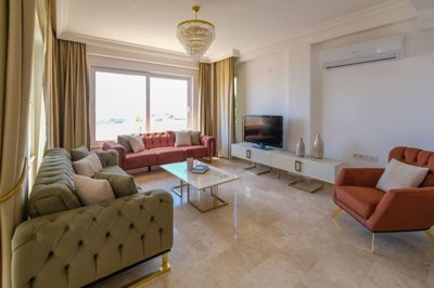 Versatile Sea View Property For Sale In Alanya - Stylish fully furnished lounge