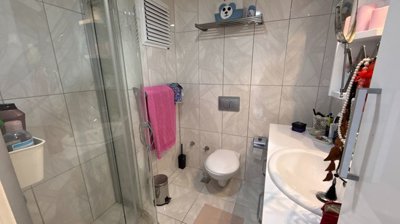 Ground Floor Apartment In Belek, Antalya For Sale - Ensuite shower room in the first bedroom