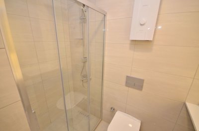 Modern Alanya One-Bedroom Property For Sale – Luxury shower room