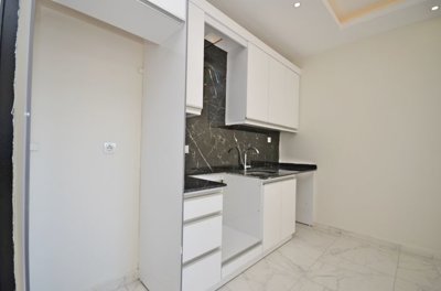 Modern Alanya One-Bedroom Property For Sale – A great space with plenty of storage and worktop space