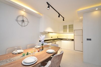 Exceptional Apartment For Sale In Alanya - Dining area to the kitchen