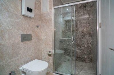 Ready To Move Duplex Apartment In Kestel, Alanya - Luxurious shower room 