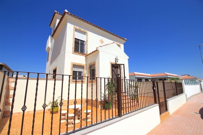 Image No.1-3 Bed Villa for sale