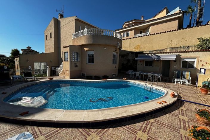 Image No.1-5 Bed Villa for sale