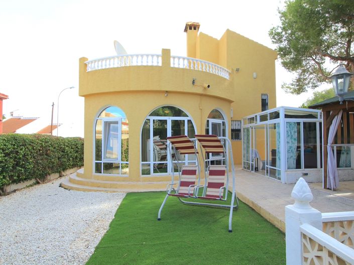 Image No.1-3 Bed Villa for sale