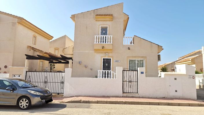 Image No.1-3 Bed Villa for sale