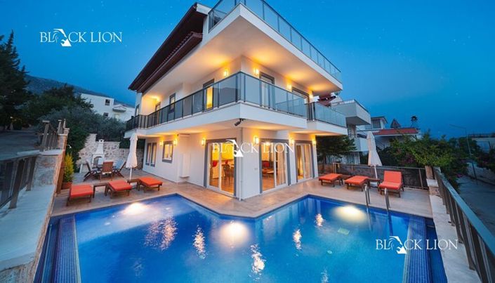 Image No.1-5 Bed Villa for sale