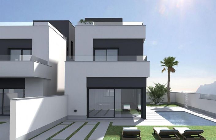 Image No.1-3 Bed Villa for sale