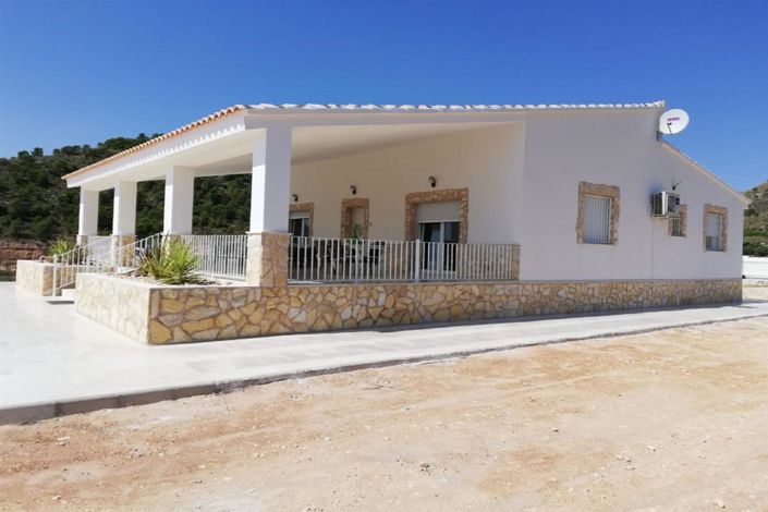 Image No.1-3 Bed Villa for sale