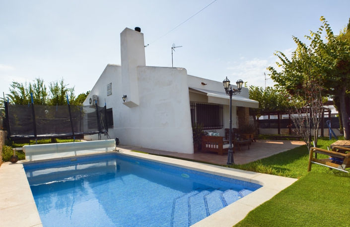 Image No.1-4 Bed Villa for sale