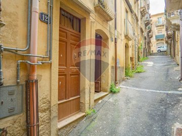 1 - Caltagirone, House