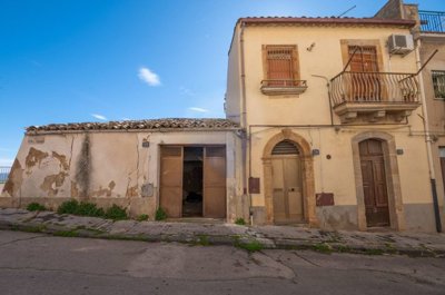 1 - Caltagirone, House