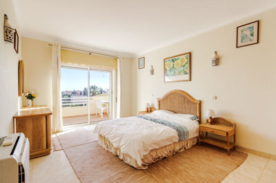 bedroom 6.jpg