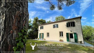 Villa-for-sale-in-Crespina-Pisa-Tuscany-Italy-2
